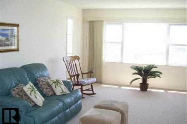 Building Photo - 4775 Cove Cir