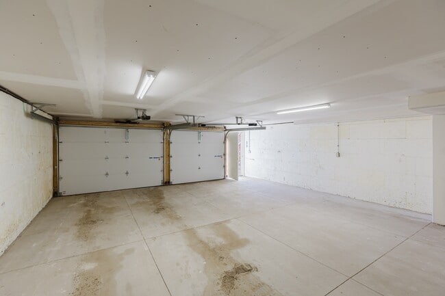 Building Photo - 337A Brookhill Dr