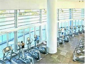 Building Photo - 1500 Bay Rd