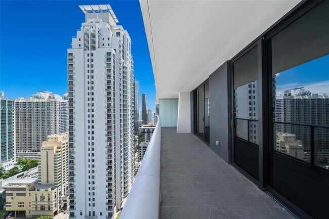 Building Photo - 1010 Brickell Ave