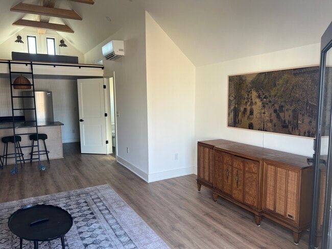 Building Photo - 4301 Waterview Cir