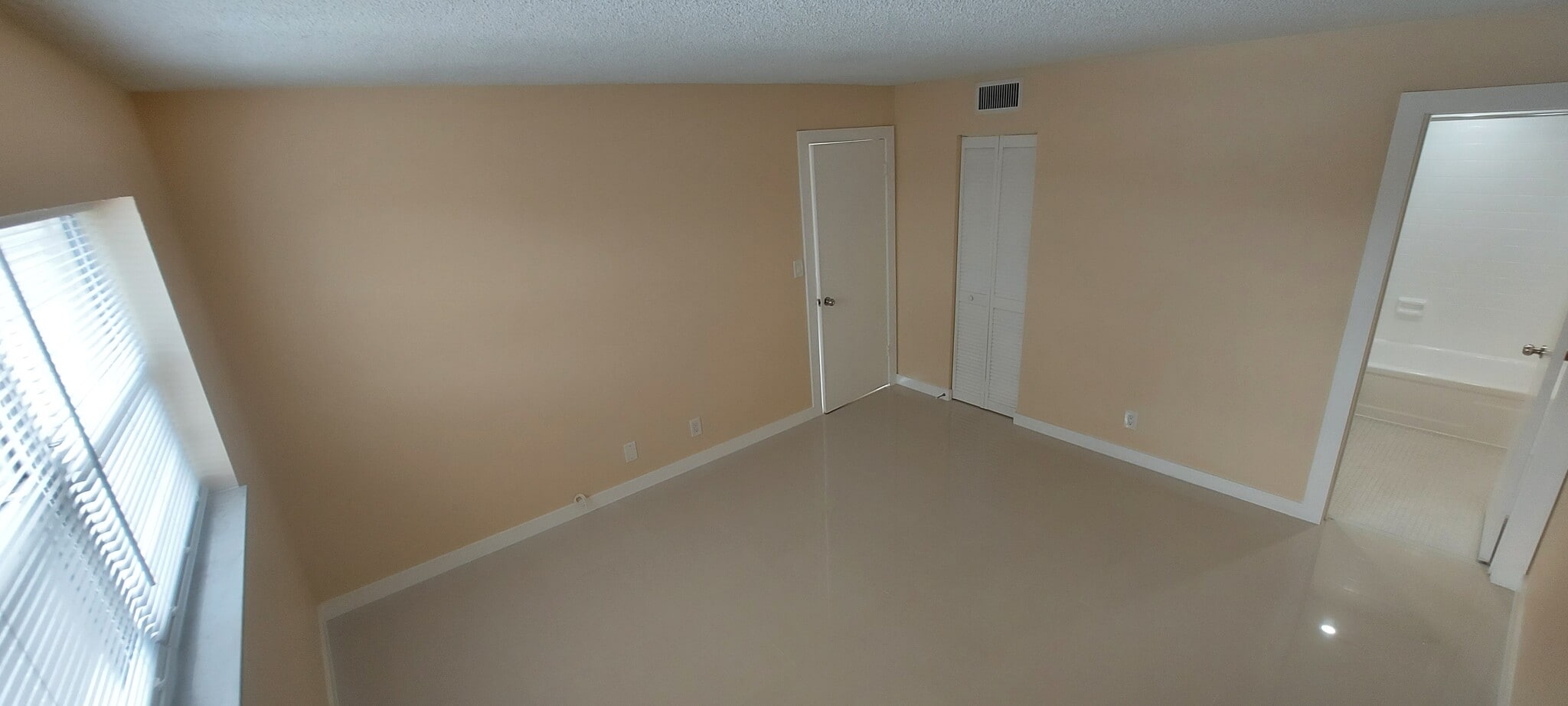 Building Photo - 7910 Colony Cir N