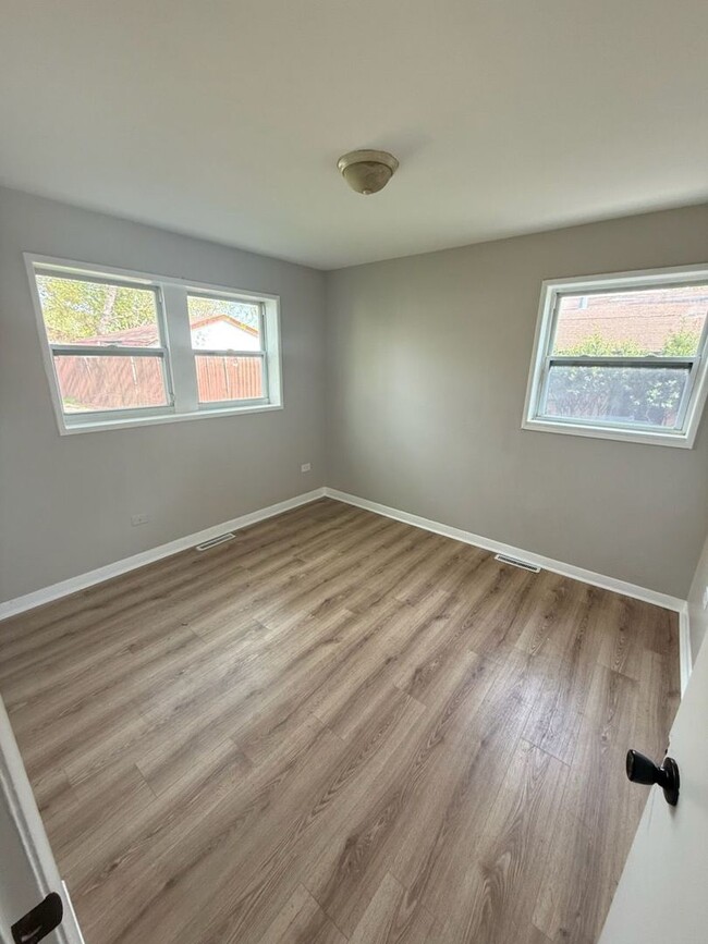 Building Photo - 14612 Dorchester Ave