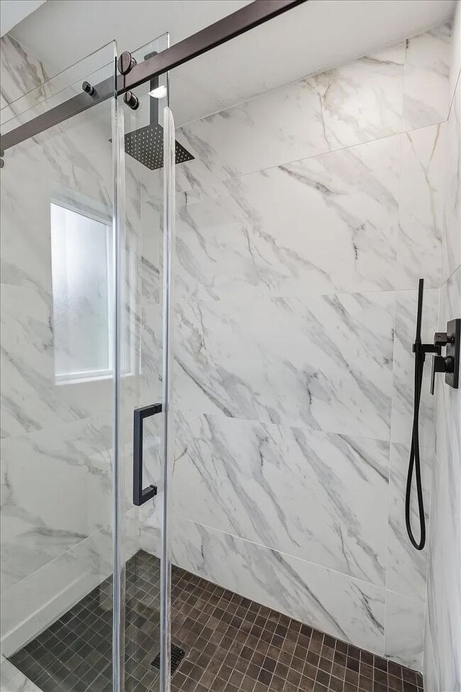 Building Photo - 4119 N 10th Pl