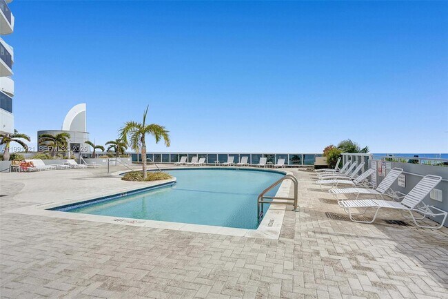 Building Photo - 6301 Collins Ave