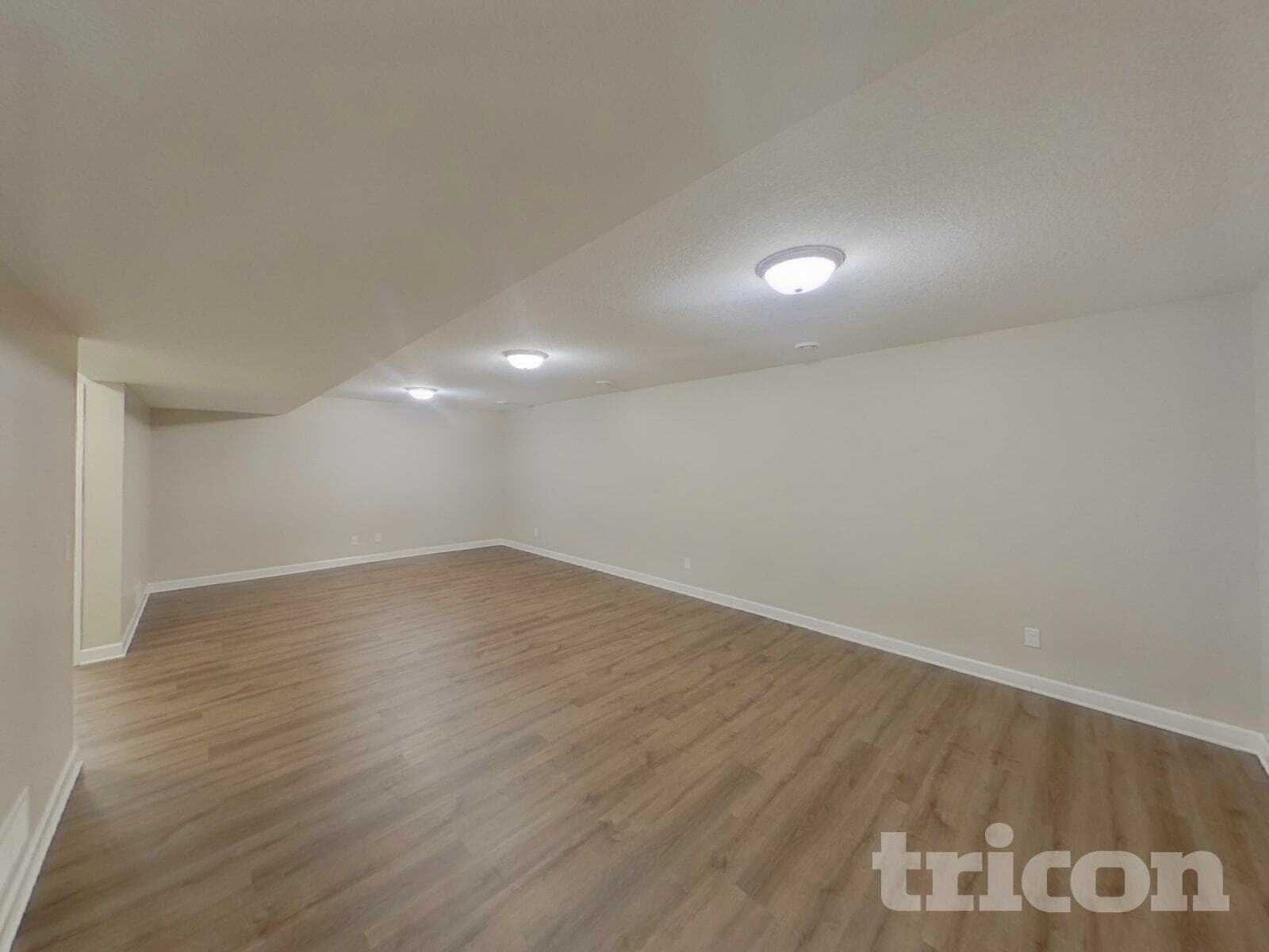 Building Photo - 14060 Ailesbury Ave