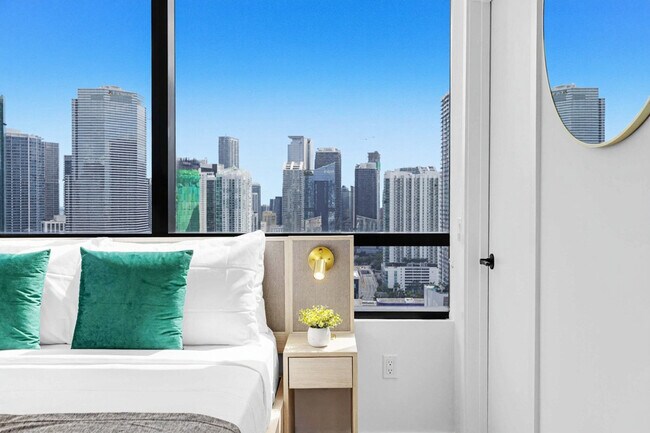 Building Photo - 225 N Miami Ave