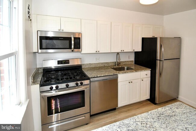 Building Photo - 1303 Belle View Blvd