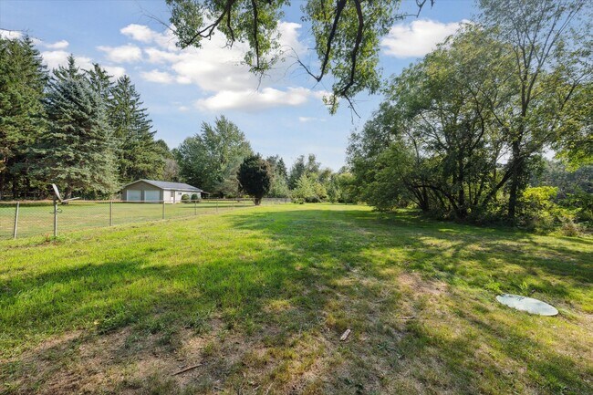 Building Photo - 3179 Harper Rd