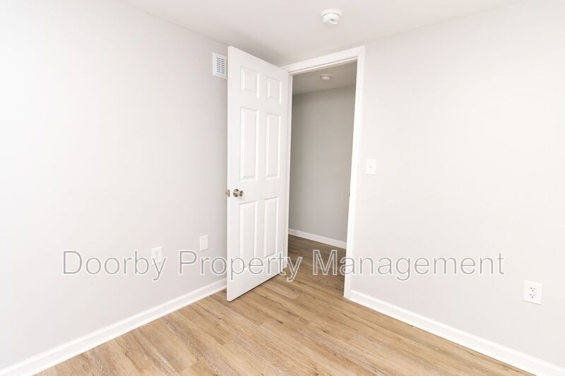 Building Photo - 1714 Portland St