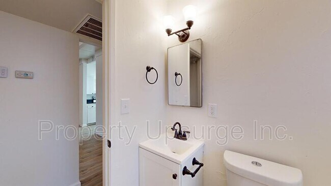 Building Photo - 620 Monardas Dr