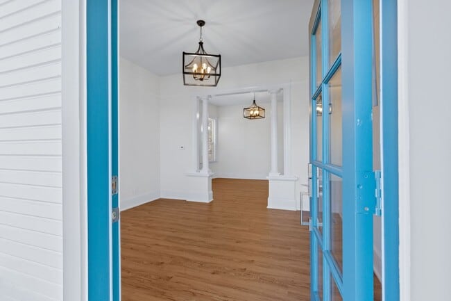 Building Photo - Downtown Napa 2 bdrm 1.5 Bath Home Availab...
