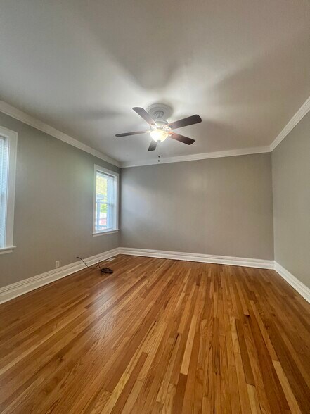 BEDROOM 2 - 3748 W Windsor Ave