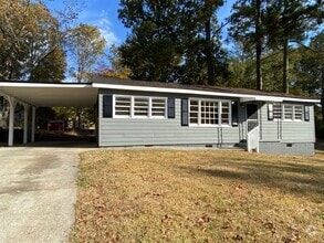Building Photo - 3 Bedrooms, 1 Bathroom - Home in West Rome!