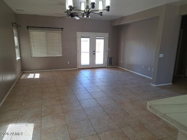 Building Photo - 2045 E Indian Wells Dr