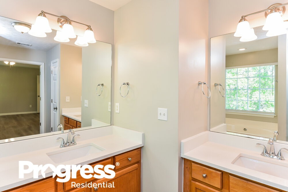 Building Photo - 2521 Meadow Pond Trail SW