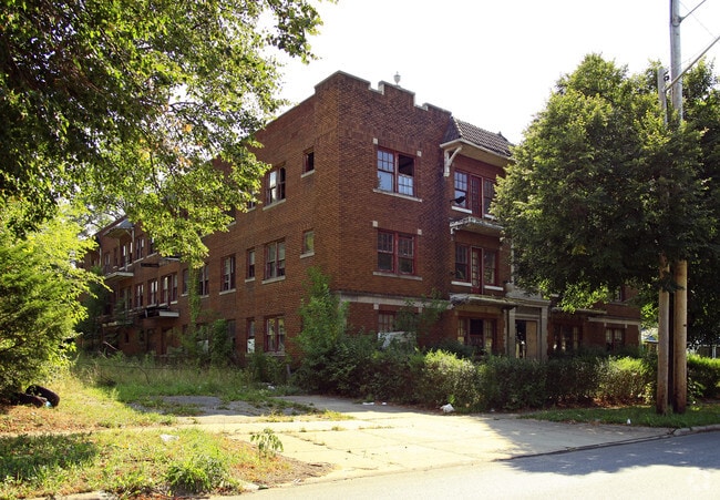 Primary Photo - Woodworth Manor