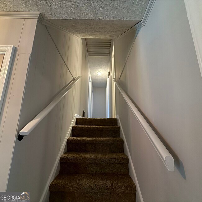 Building Photo - 4101 Springlake Cir