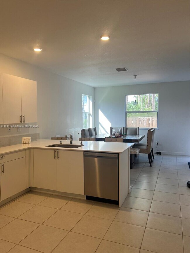 Building Photo - 16257 SW 290th Terrace