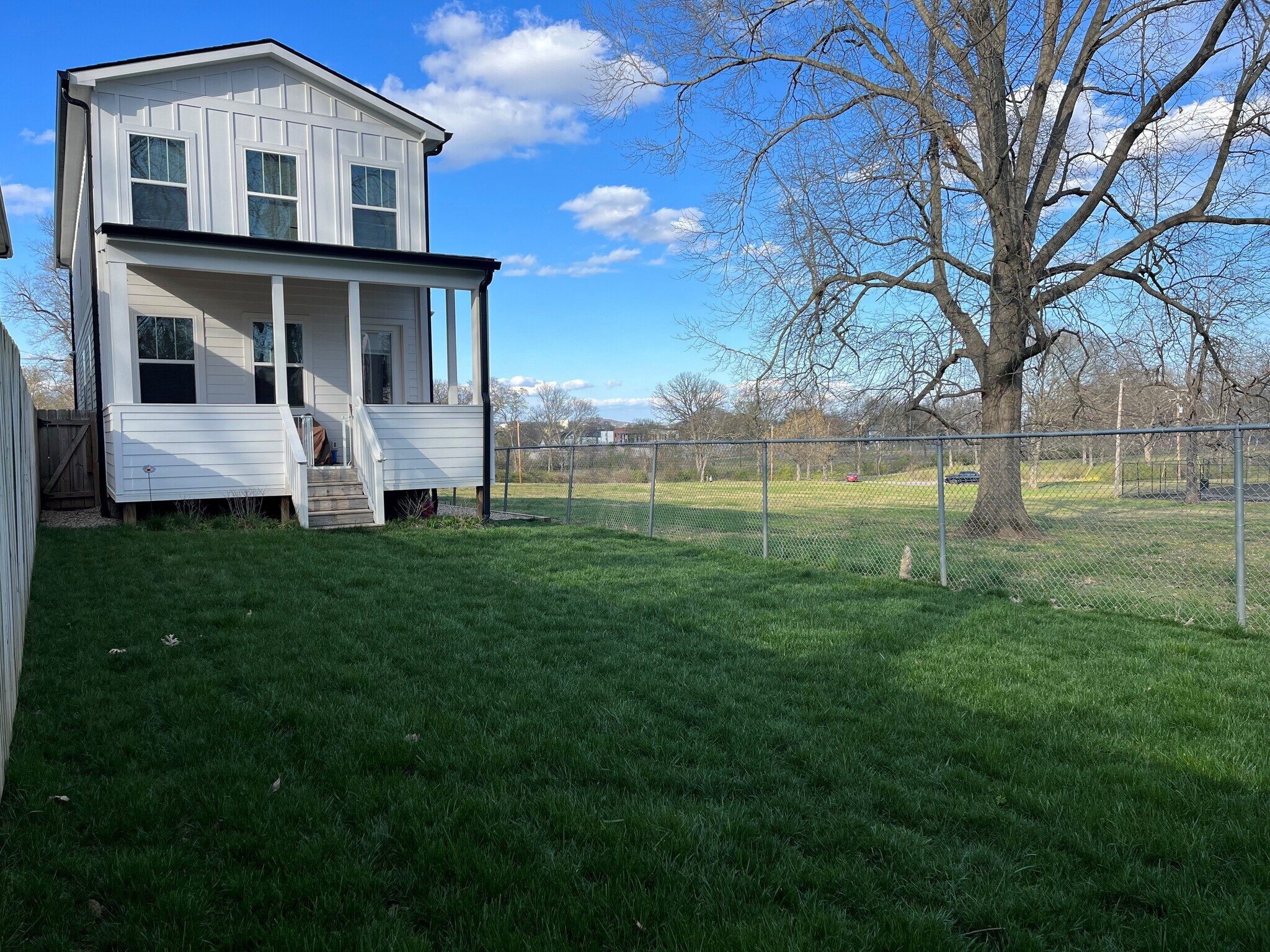 Backyard and back porch - 6361 A Ivy St