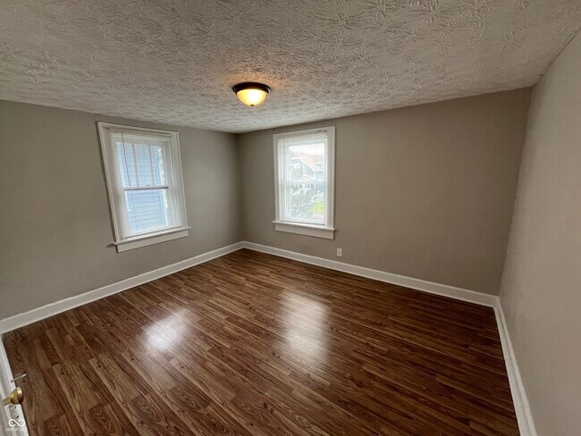 Building Photo - 560 Udell St