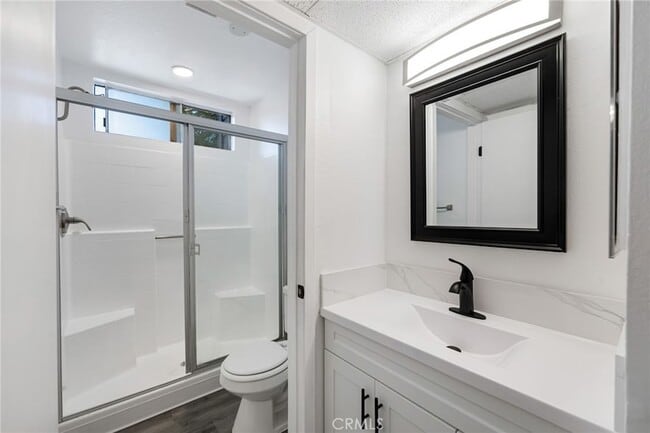 Building Photo - 4406 Cahuenga Blvd