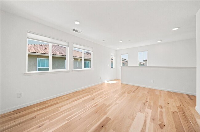 Building Photo - 15 Bannock Glen Pl