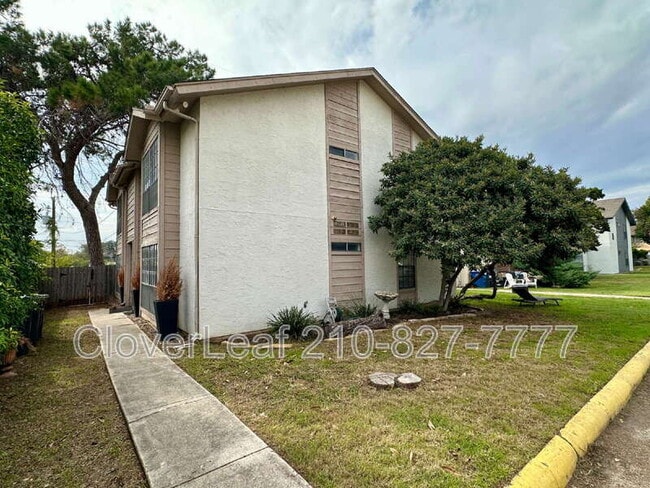 Building Photo - 10567 Starcrest Dr