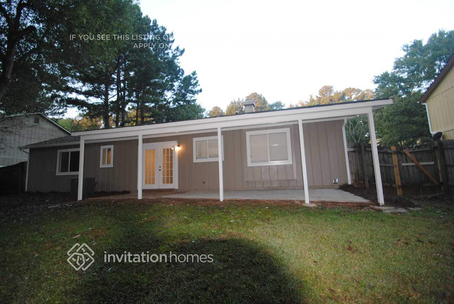 Building Photo - 705 Old Manor Rd NW