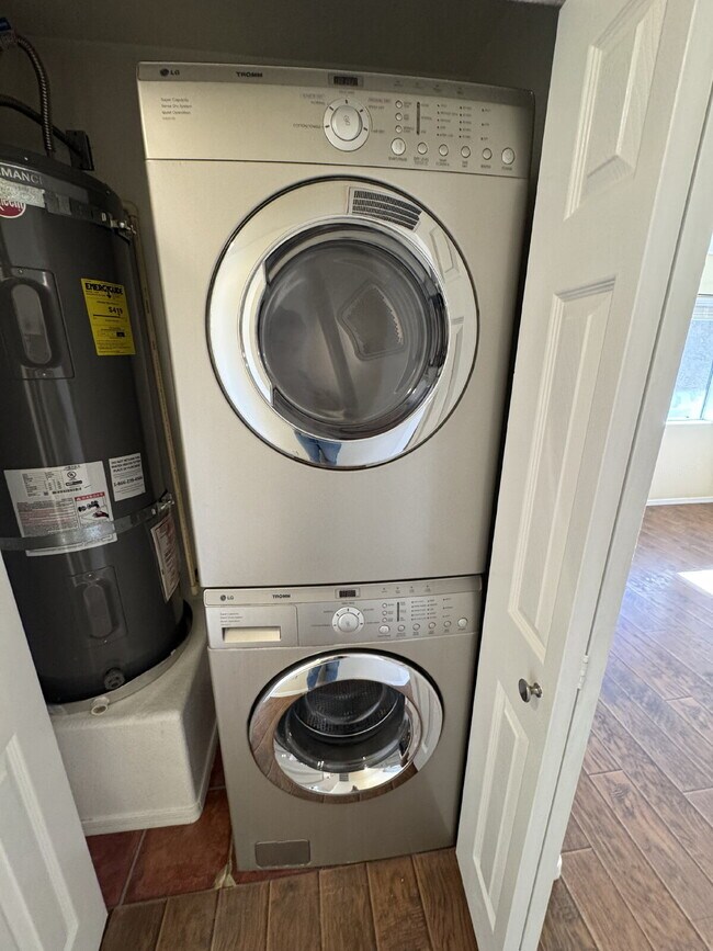 Building Photo - A Cozy 2 bed/ 2 bath home in the heart of Yuma!