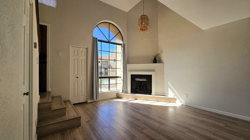 Building Photo - 1025 E Highland Ave