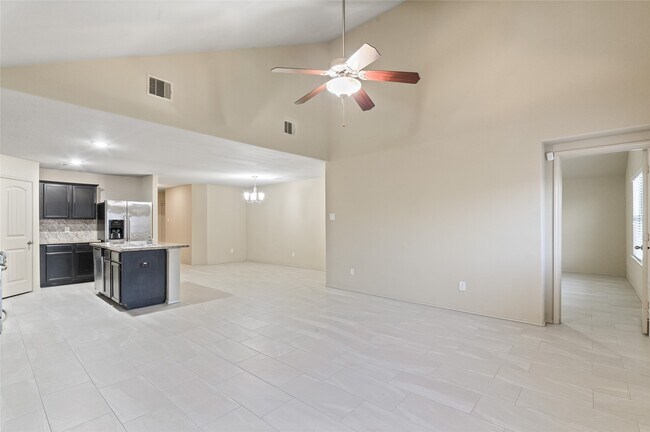 Building Photo - 2414 Fall Aster Dr