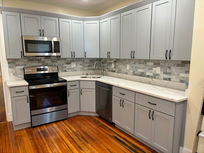 Primary Photo - 761 E 7th St