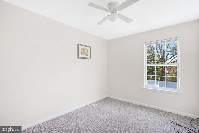 Building Photo - 16 High Meadows Dr