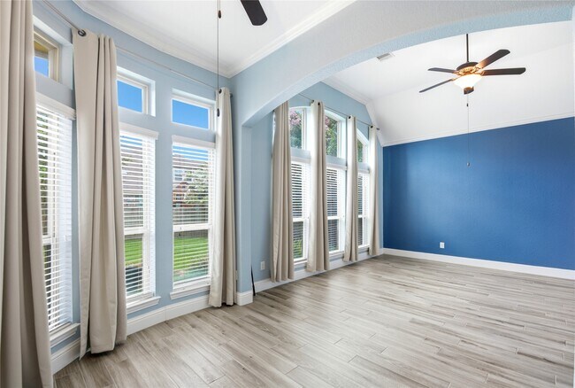 Building Photo - 5818 Fairway Shores Ln