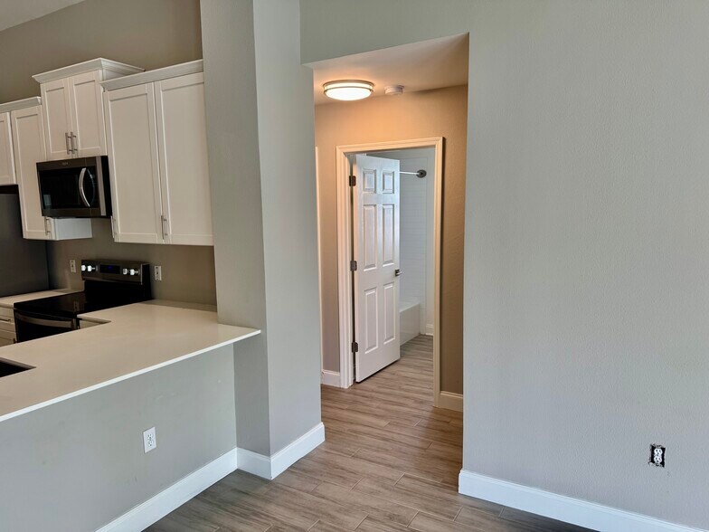 Hall - 7902 Canary Palm Ct