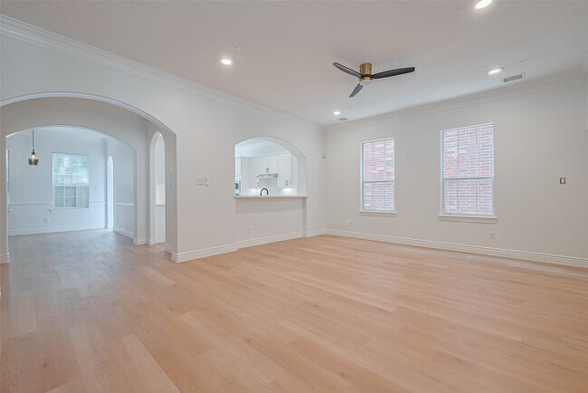 Building Photo - 1514 Olive Park