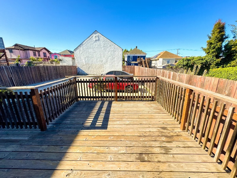 Building Photo - 835 35th St