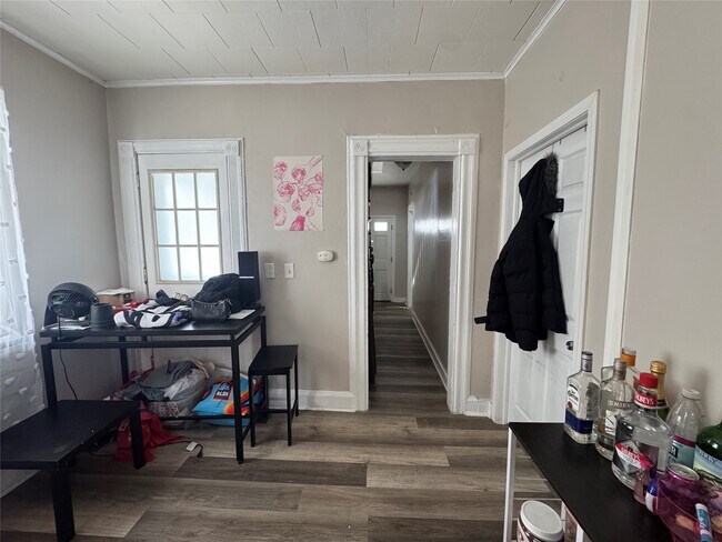 Building Photo - 44 Leroy St