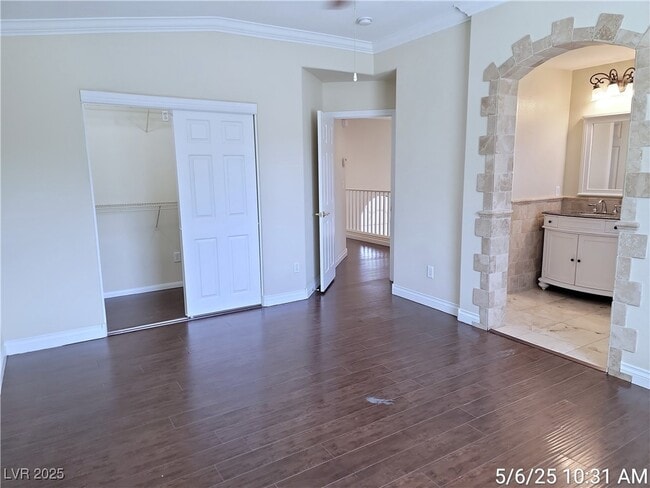 Building Photo - 2248 Summer Home St