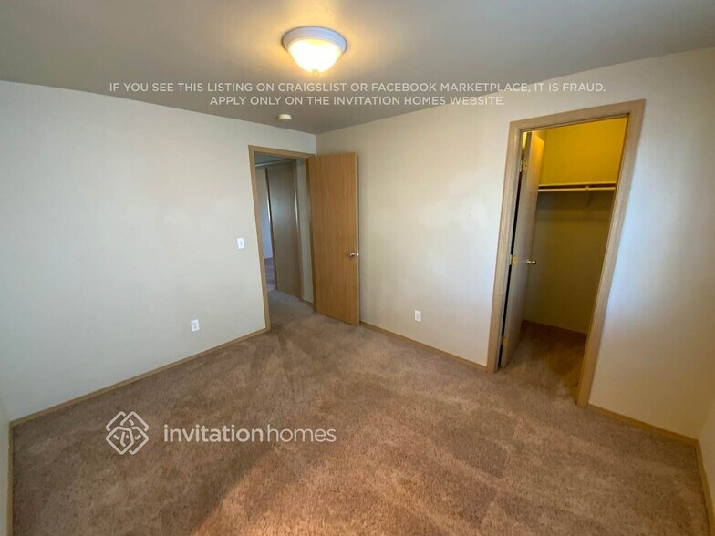 Building Photo - 20205 11th Ave Ct E