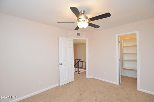 Building Photo - 1418 E Knoll Cir