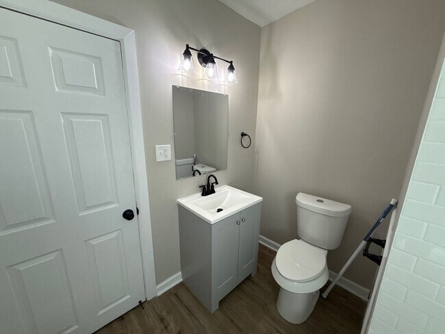 Building Photo - Renovated 3-Bedroom Home – We Welcome Sect...