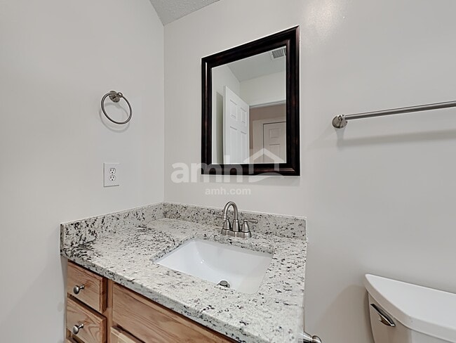 Building Photo - 1051 Briar Rose Ln