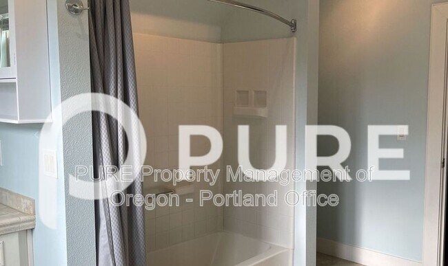 Building Photo - 22 S Meade St