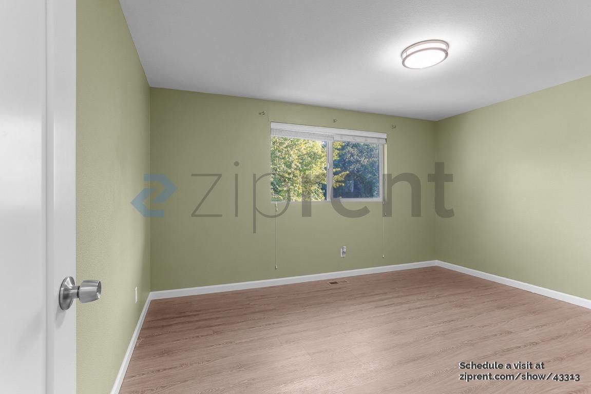 Building Photo - 13225 112th Ave NE