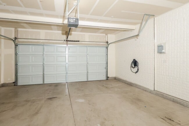 Building Photo - Natomas Meadows Community | Available Now