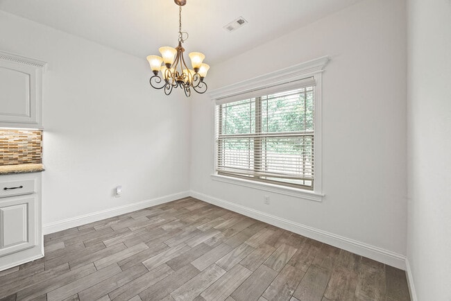 Building Photo - 4100 SW Deerfield Blvd