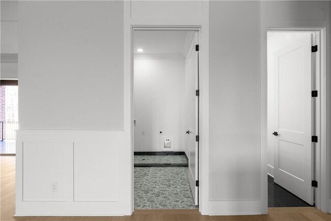 Building Photo - 407 Thunder Rd