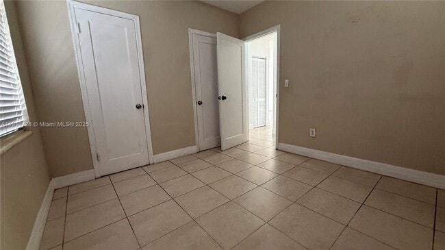 Building Photo - 3211 NW 19th Terrace